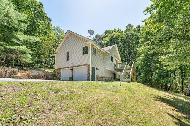 375 Silver Shadow RD, Hardy, VA 24101