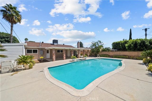 10147 Monogram, North Hills, CA 91343
