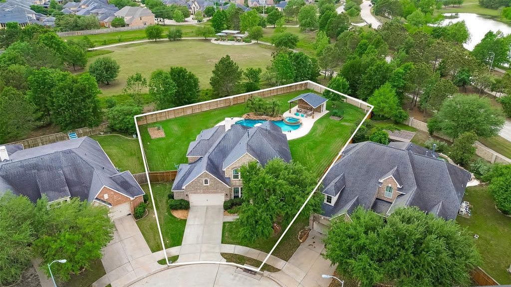 5910 Drake Shadow Court, Fulshear, TX 77441