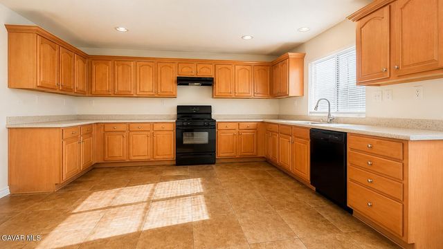 45108 Palm Lane, Lancaster, CA 93535