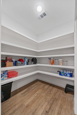 504 Sharondoah Drive, Highlands, TX 77562
