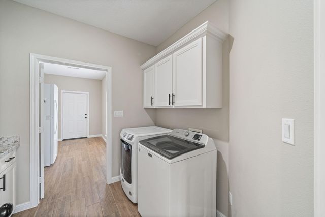 504 Sharondoah Drive, Highlands, TX 77562