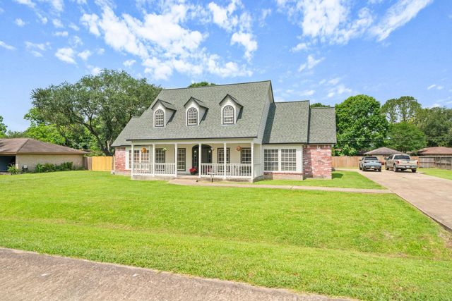 504 Sharondoah Drive, Highlands, TX 77562