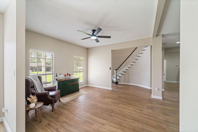 504 Sharondoah Drive, Highlands, TX 77562