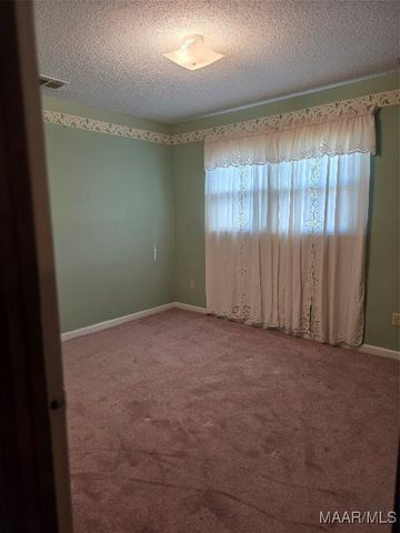 227 Cresthaven Court, Selma, AL 36701