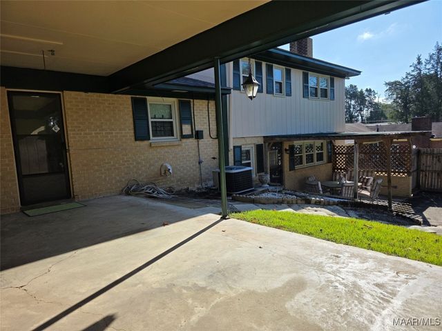 227 Cresthaven Court, Selma, AL 36701