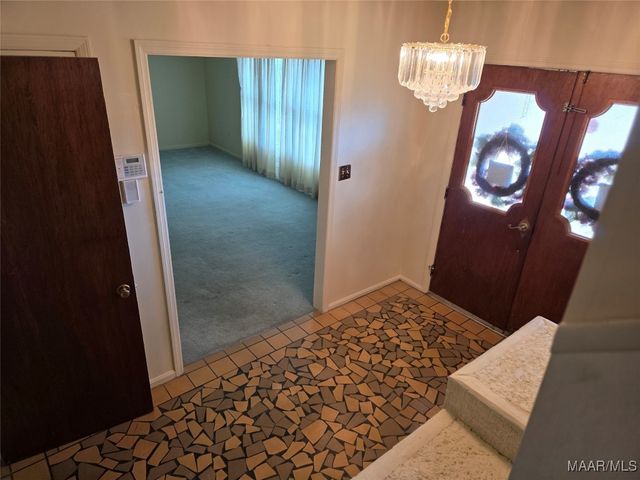 227 Cresthaven Court, Selma, AL 36701