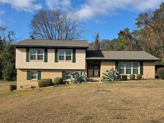 227 Cresthaven Court, Selma, AL 36701