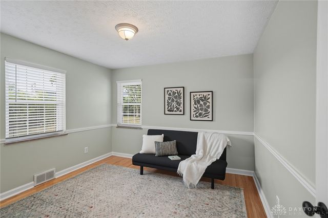 92 E Ridgeway Drive, Centerville, OH 45459