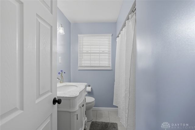 92 E Ridgeway Drive, Centerville, OH 45459