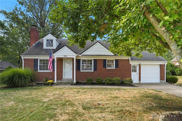92 E Ridgeway Drive, Centerville, OH 45459
