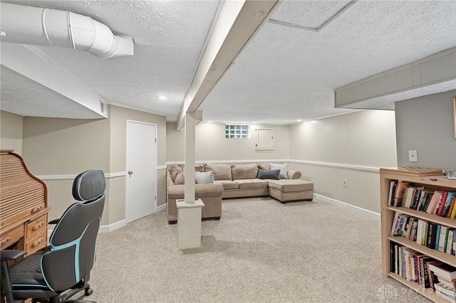92 E Ridgeway Drive, Centerville, OH 45459