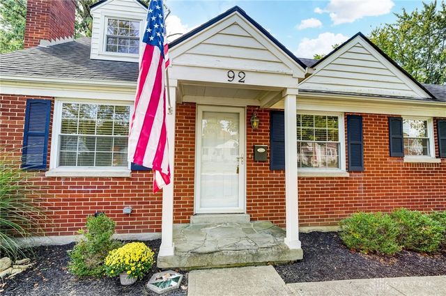 92 E Ridgeway Drive, Centerville, OH 45459