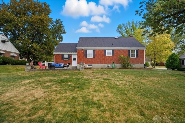 92 E Ridgeway Drive, Centerville, OH 45459