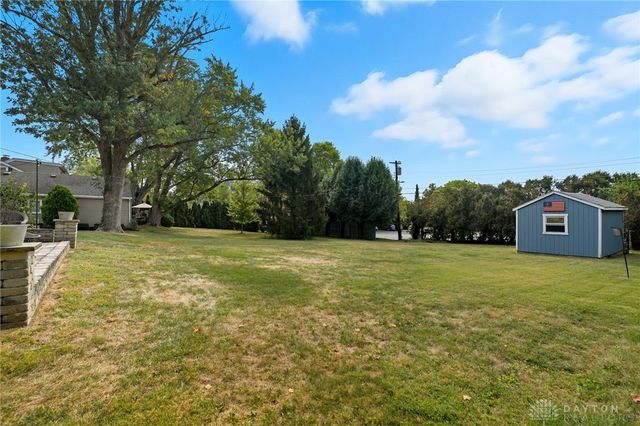 92 E Ridgeway Drive, Centerville, OH 45459