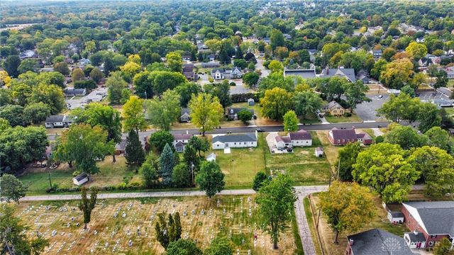 92 E Ridgeway Drive, Centerville, OH 45459