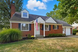 92 E Ridgeway Drive, Centerville, OH 45459