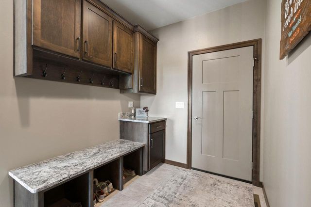 932 MEADOWLARK ROAD, De Pere, WI 54115