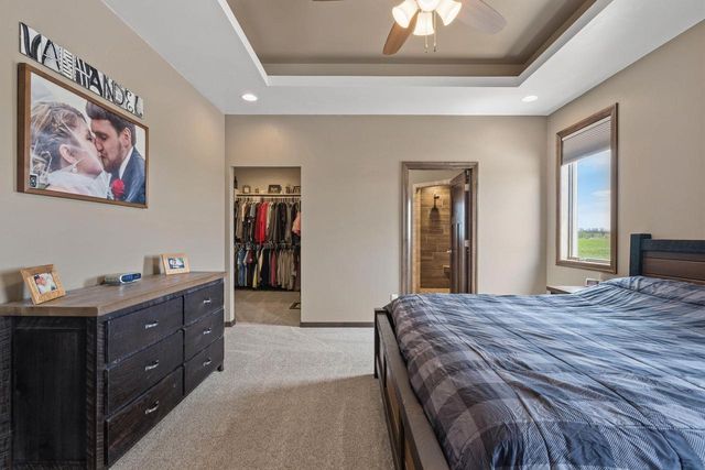 932 MEADOWLARK ROAD, De Pere, WI 54115