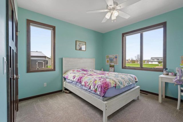 932 MEADOWLARK ROAD, De Pere, WI 54115