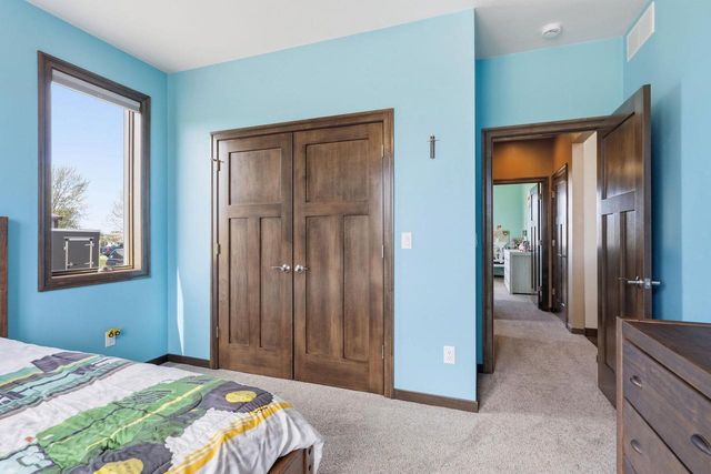 932 MEADOWLARK ROAD, De Pere, WI 54115