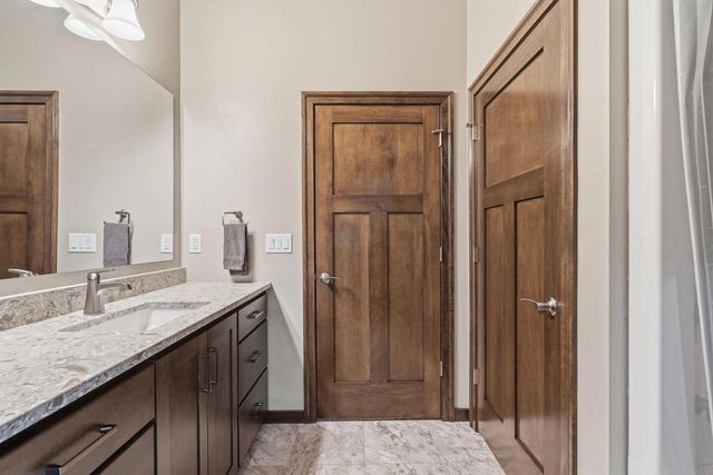 932 MEADOWLARK ROAD, De Pere, WI 54115