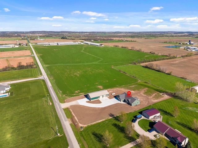 932 MEADOWLARK ROAD, De Pere, WI 54115