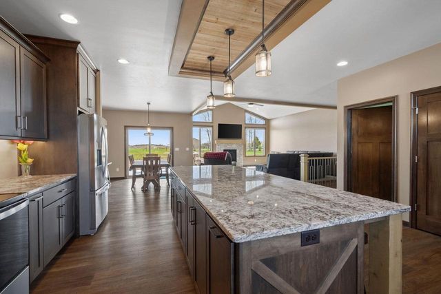 932 MEADOWLARK ROAD, De Pere, WI 54115