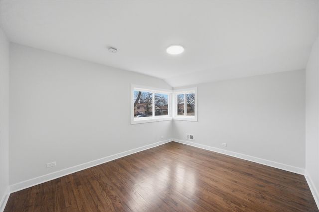 3829 W Chase Avenue, Lincolnwood, IL 60712