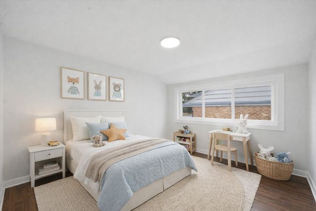 3829 W Chase Avenue, Lincolnwood, IL 60712