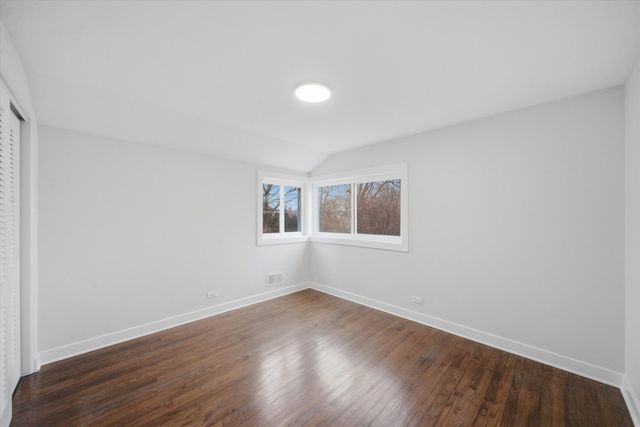 3829 W Chase Avenue, Lincolnwood, IL 60712