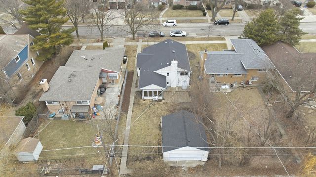 3829 W Chase Avenue, Lincolnwood, IL 60712