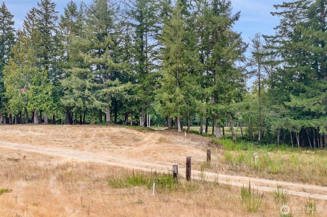 9048 NW Holly Road, Bremerton, WA 98312
