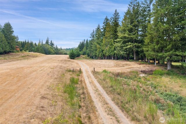 9048 NW Holly Road, Bremerton, WA 98312