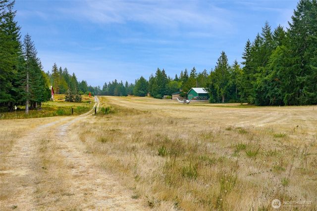 9048 NW Holly Road, Bremerton, WA 98312