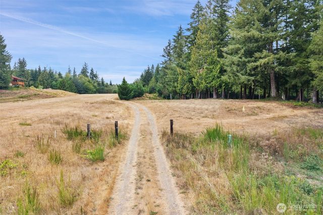 9048 NW Holly Road, Bremerton, WA 98312