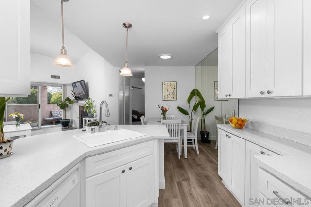 7127 Camino Degrazia 130, San Diego, CA 92111