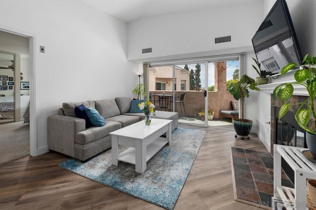 7127 Camino Degrazia 130, San Diego, CA 92111