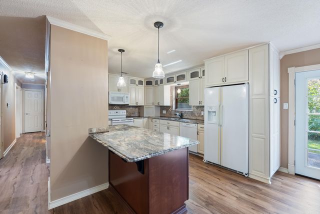 13 Oakdale Dr, Conway, AR 72034