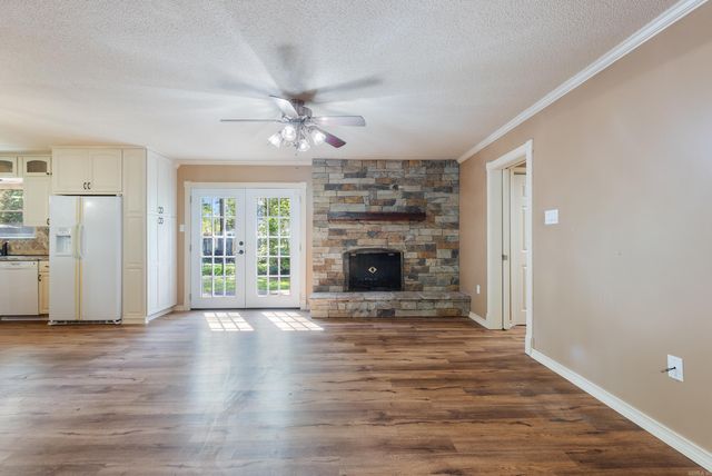 13 Oakdale Dr, Conway, AR 72034