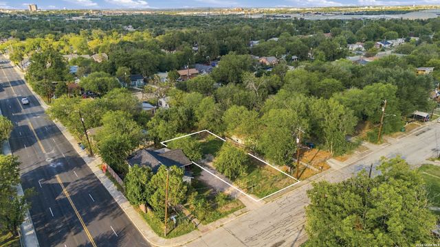 1707 N CENTER ST, San Antonio, TX 78202