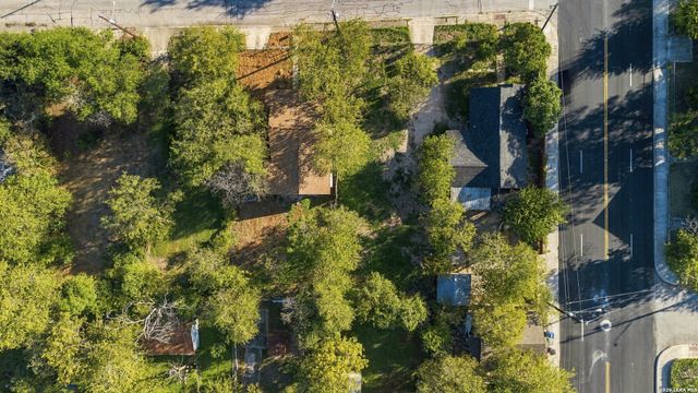 1707 N CENTER ST, San Antonio, TX 78202