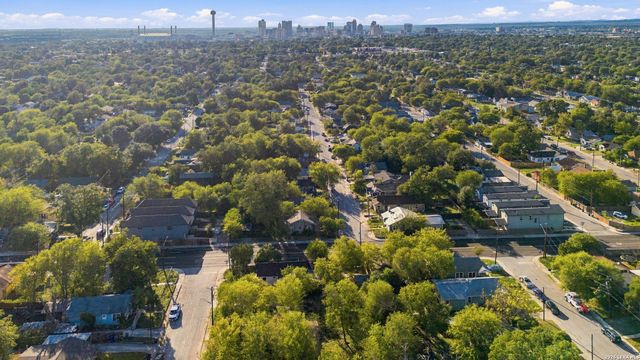 1707 N CENTER ST, San Antonio, TX 78202