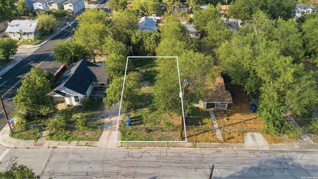 1707 N CENTER ST, San Antonio, TX 78202