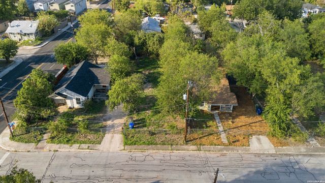 1707 N CENTER ST, San Antonio, TX 78202