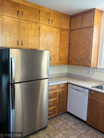 1121 9th Avenue S, Saint Cloud, MN 56301