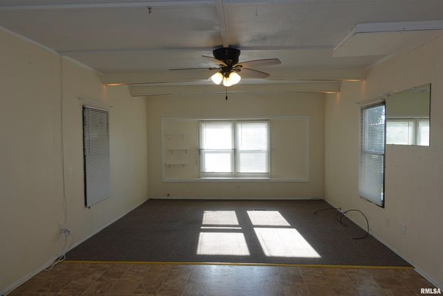 710 Century Estates, Galesburg, IL 61401