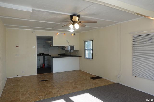 710 Century Estates, Galesburg, IL 61401