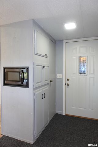 710 Century Estates, Galesburg, IL 61401