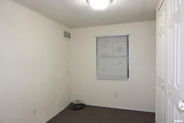 710 Century Estates, Galesburg, IL 61401